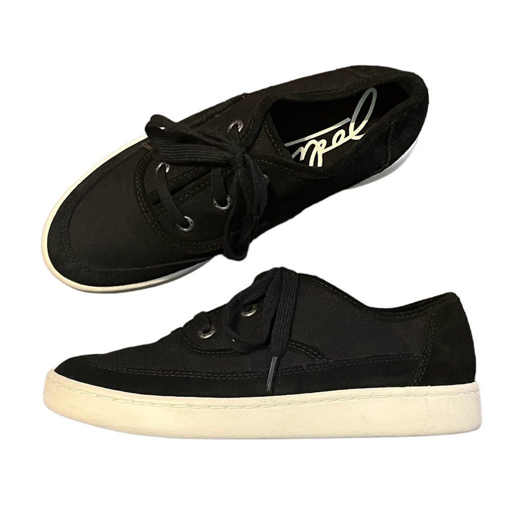Zodiac Women’s Cheezburger Black Sneakers